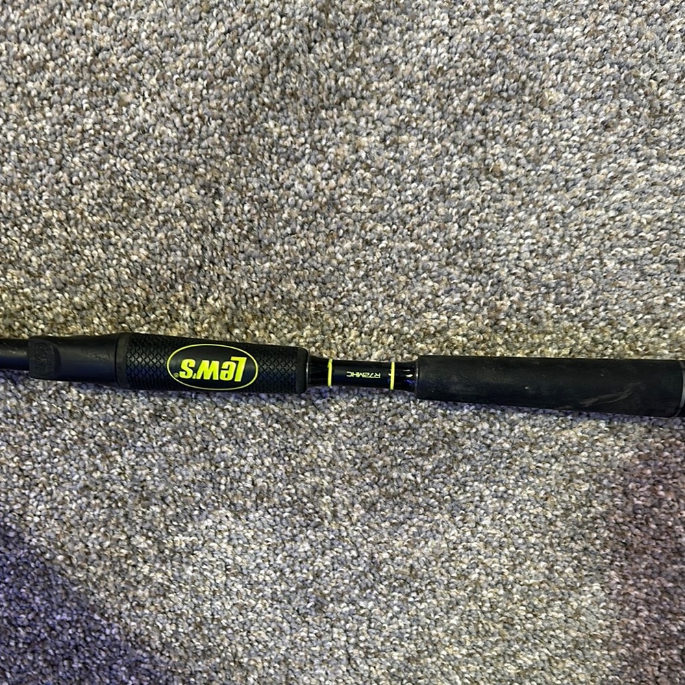 Lew's Black and yellow fishing rod for Baitcaster